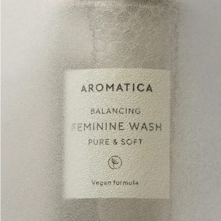 شوینده بانوان آروماتیکا 11 aromatica pure soft feminine foaming wash campaign